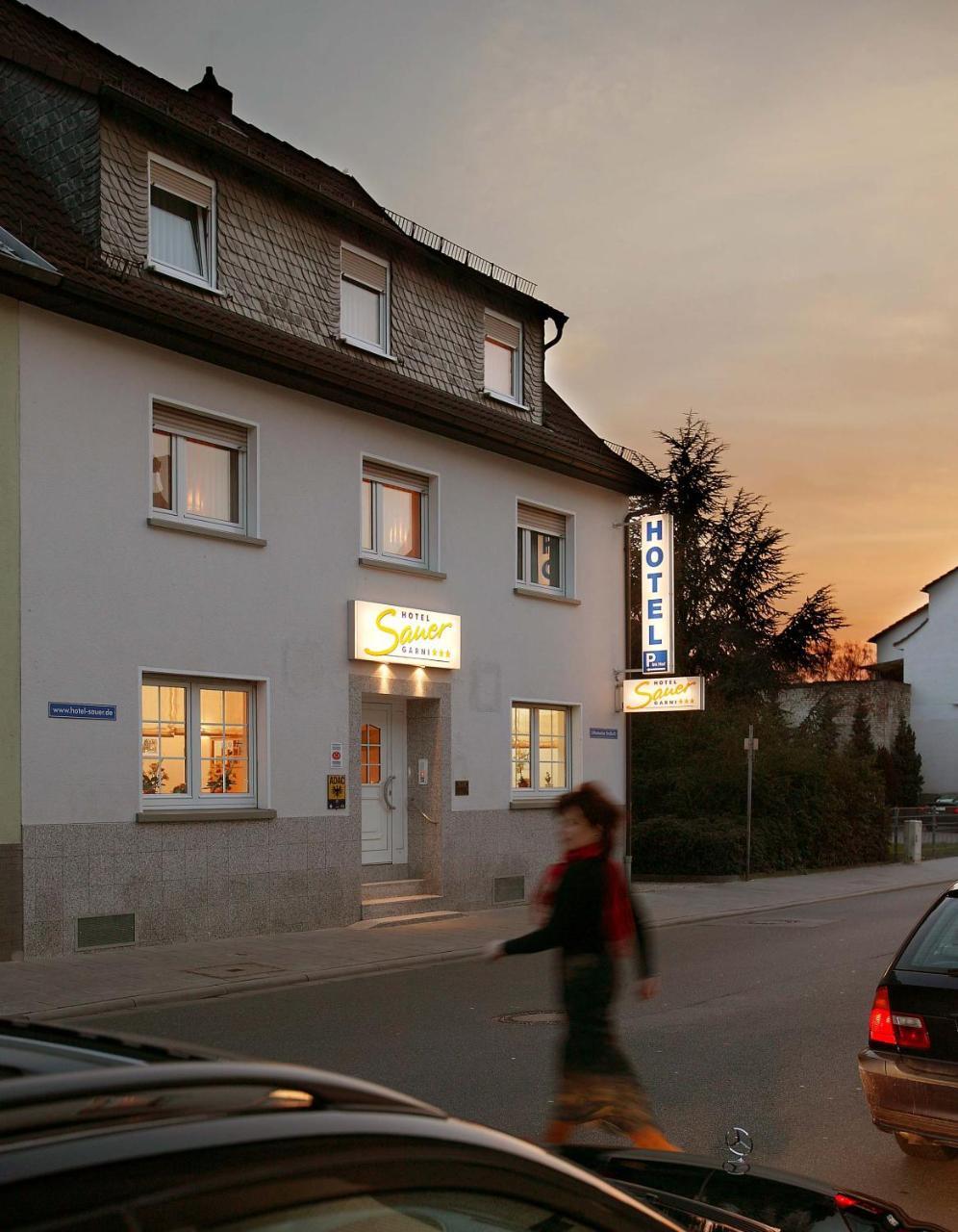 Hotel Sauer Garni Neu-Isenburg Buitenkant foto